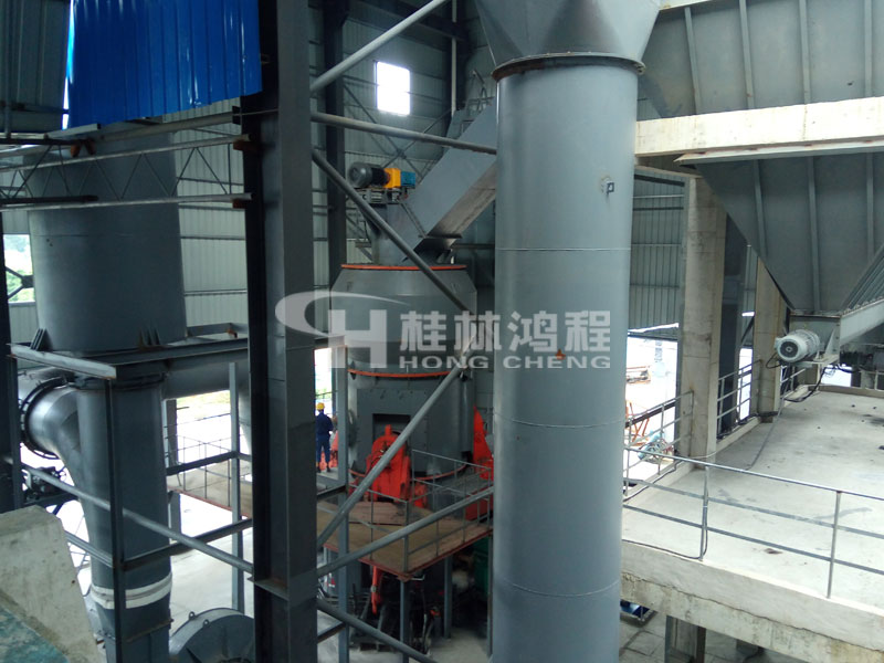 煤質(zhì)活性炭，活性炭磨粉機(jī)，立式磨粉機(jī)，立磨，磨粉設(shè)備，磨粉機(jī)械，桂林鴻程