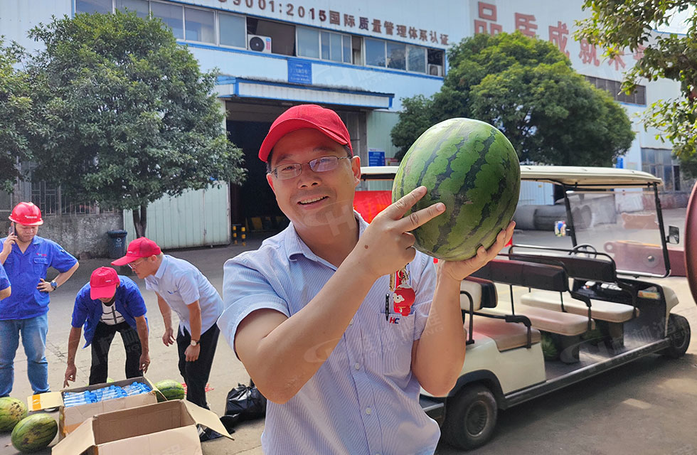 夏日送清涼，溫情暖人心！桂林鴻程工會(huì)開展“夏日送清涼”慰問活動(dòng)