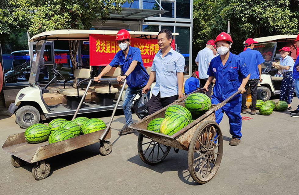 夏日送清涼，溫情暖人心！桂林鴻程工會(huì)開展“夏日送清涼”慰問活動(dòng)